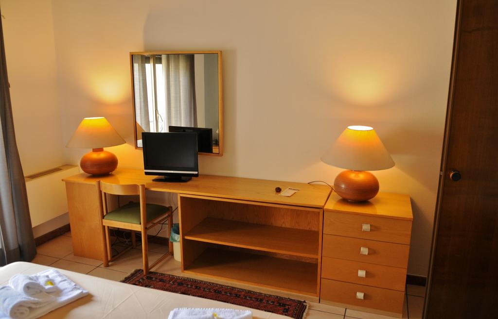 Hotel Rasula Alta Gravina di Catania Eksteriør billede