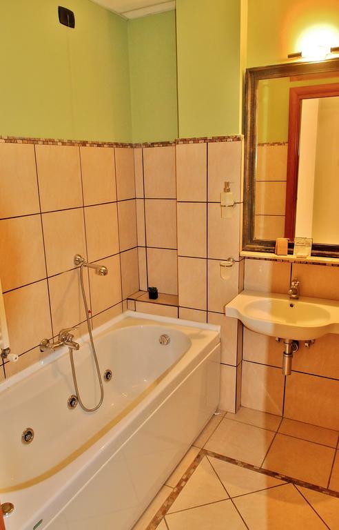 Hotel Rasula Alta Gravina di Catania Eksteriør billede