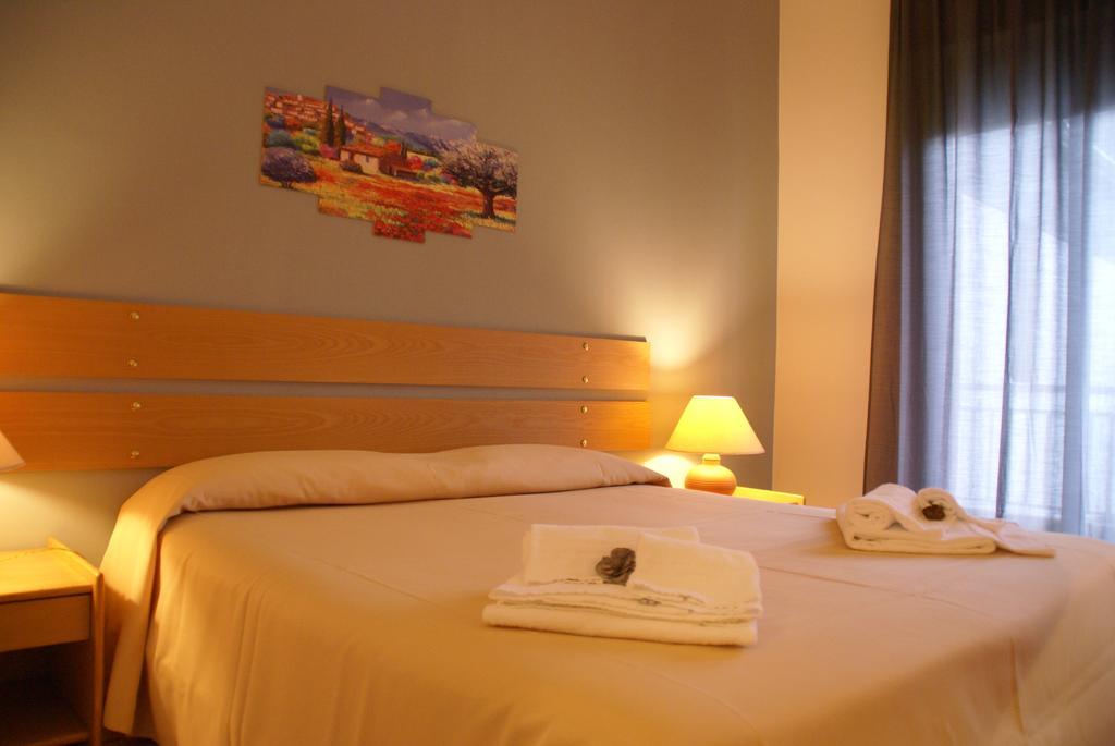 Hotel Rasula Alta Gravina di Catania Eksteriør billede