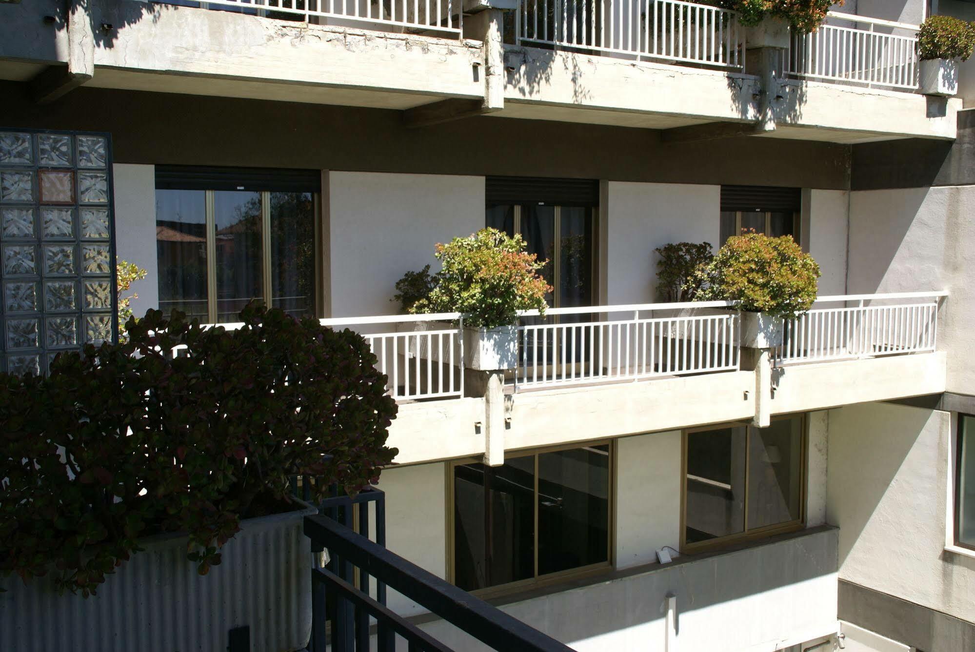 Hotel Rasula Alta Gravina di Catania Eksteriør billede